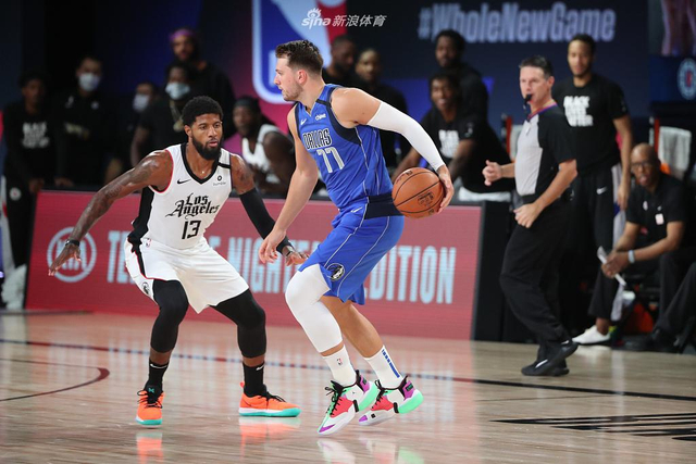 赛场外的生 赛场外的生